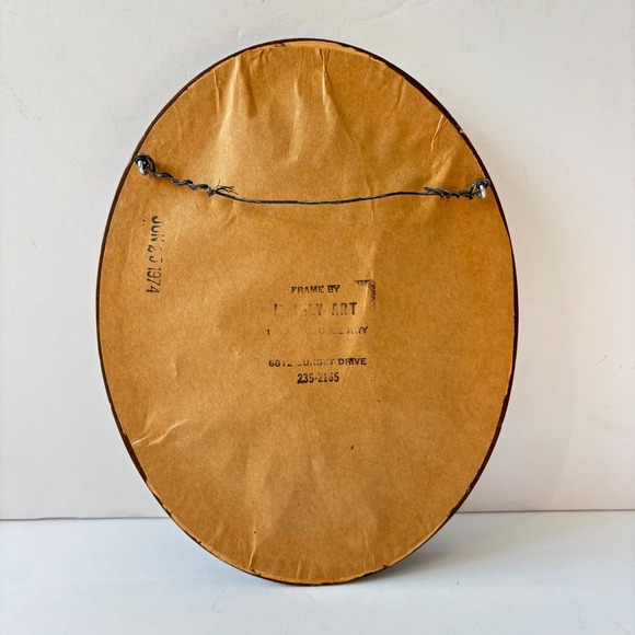 Vtg Framed Floral Needlepoint Roses Oval Wood Frame Cottage Decor Small 8.5x6.5 - Picture 4 of 4